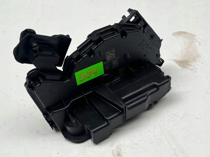 VOLKSWAGEN SEAT SKODA Schloß Tür rechts vorne 5TB837016B @M