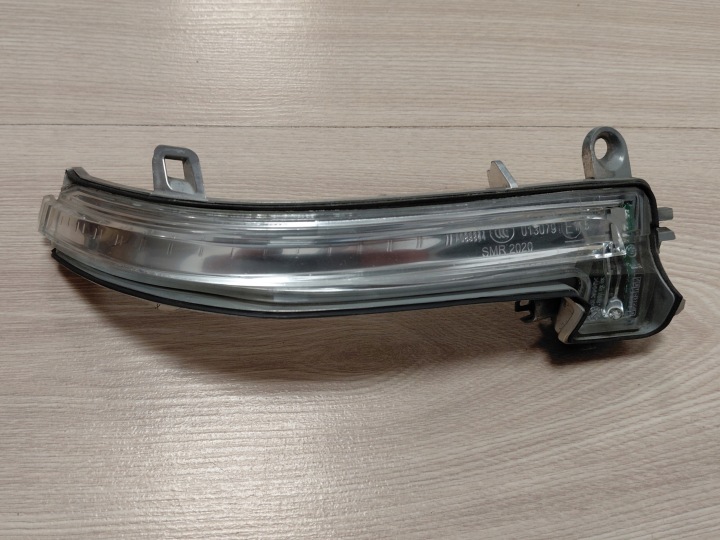 BMW F20 F22 F30 F32 F34 F36 i3 Blinkerleuchte LED des rechten außenspiegel OE