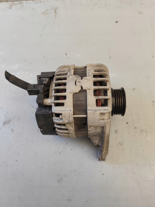 MERCEDES W246 B KLASA LIFT 2.2 CDI alternator