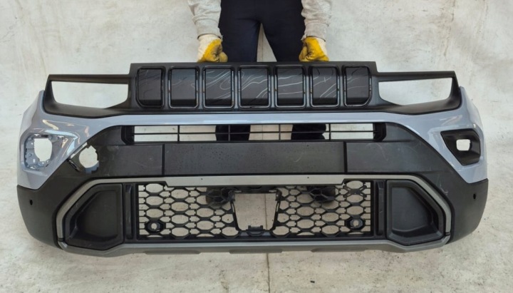 JEEP AVENGER 4XE LIFT 24- nárazník predok predný maska Mriežka 735790613