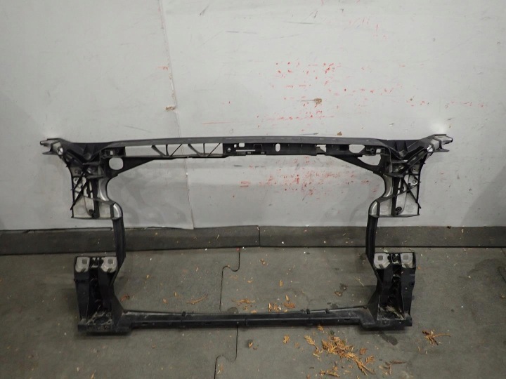 SCHLOSSTRÄGER AUDI A4 B9 2015- 8W0805594