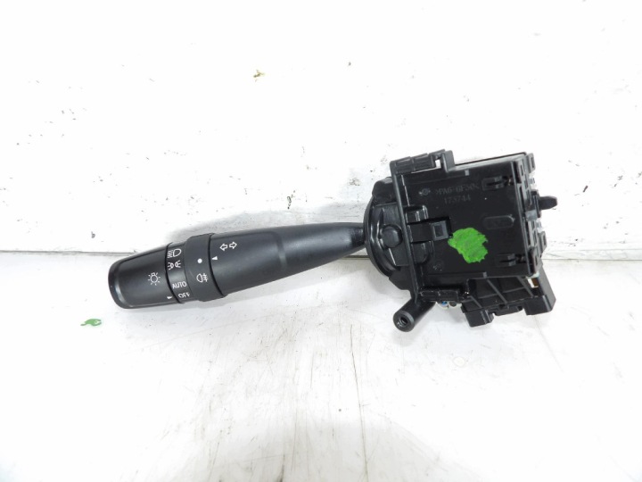 SUZUKI SX4 S-CROSS LIFT ovladac smeroviek 173744