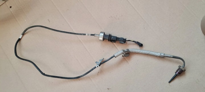 Q3 83A SNÍMAČ TEMPERATURY PLYNOV 2.0 TFSI 06K919529J VW AUDI