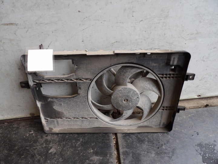 Mitsubishi Colt VI - 1,1 Ventola radiatore