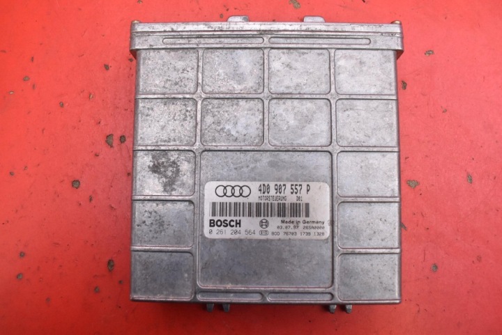 Centralina computer Motore 4D0907557P AUDI A8 D2 4.2 V8 300 KM 94-99