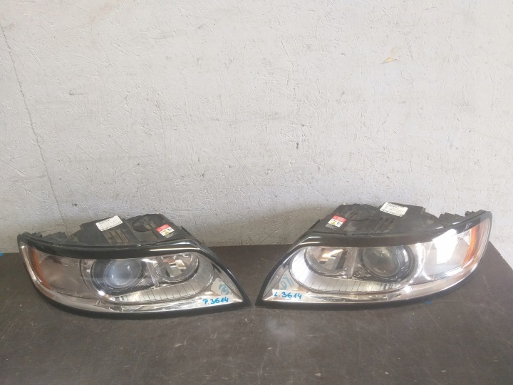 LICHT LEUCHTE VORNE RECHTS LINKS VOLVO S40 V50 LIFT XENON 31265710 31265709