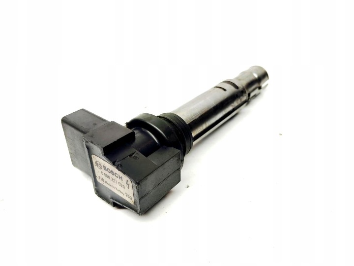 Bobine d’allumage BOSCH Volkswagen Polo 9N 1.2 4 Pin 0986221023