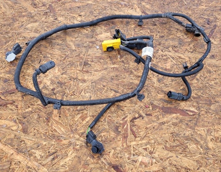 bundle of a bumper rear part PEUGEOT 2008 and 9678179480