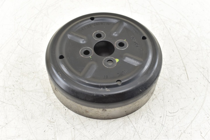 Riemenscheibe Pompy des Wassers MERCEDES W204 1.8 L A2712020210