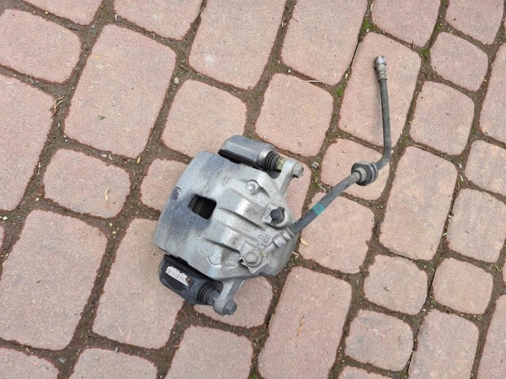 Bremssattel Bremse Sattel vorne vorne rechts Opel Zafira C 39171927
