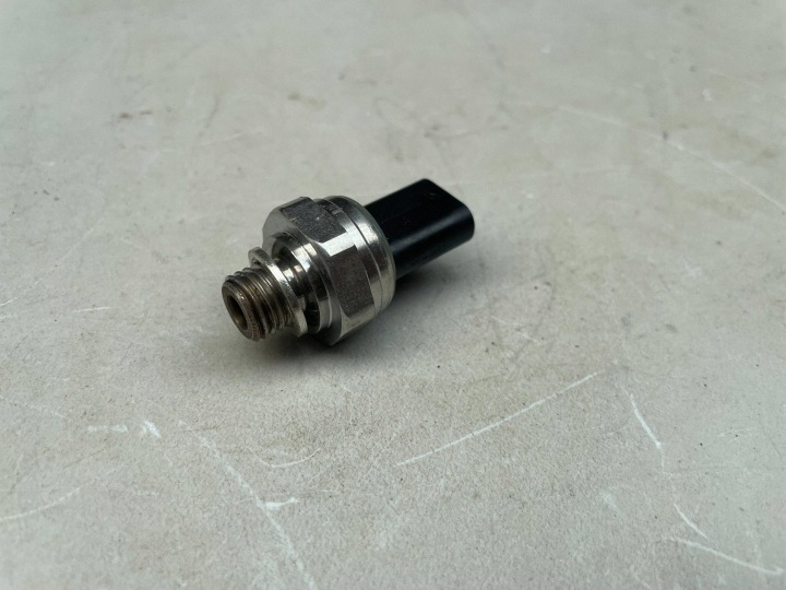 Sensor Druck oil VOLKSWAGEN T-ROC 05E906277A @M