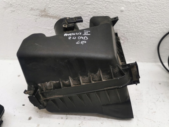 cover of a filter, air TOYOTA AVENSIS T27 2.0D