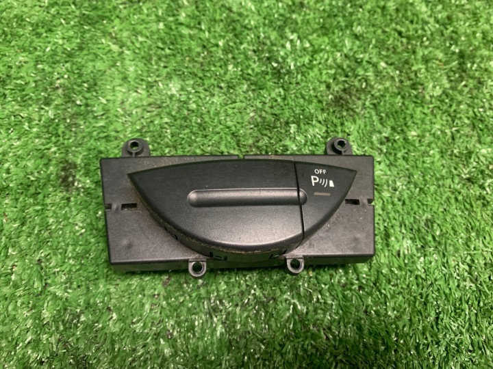 interrupteur PARKTRONIC MERCEDES E-classe W211 2118213058