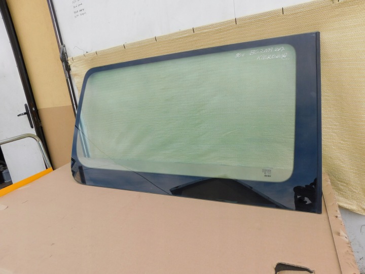 FENSTER Seitlich links za Kierowca Mercedes Sprinter 906 139x77 LADNA