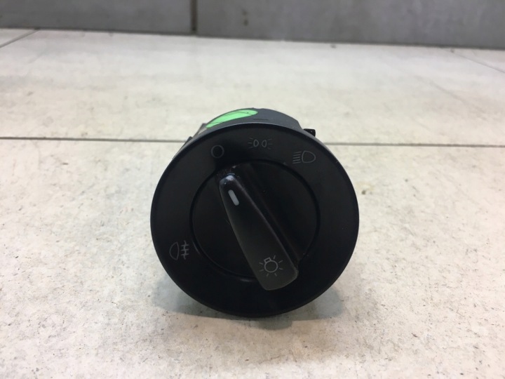 Interrupteur Lumières VW LUPO 1.4 16V 1C0941531