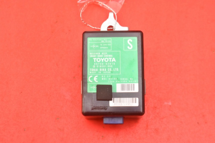 Bedienteil modul Tueroeffner 89740-02010 TOYOTA AURIS 1 und 06-09
