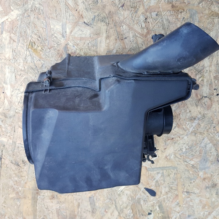 FORD FOCUS MK3 11-18R KOMBI HB 1.6 TDCI cover of a filter, air