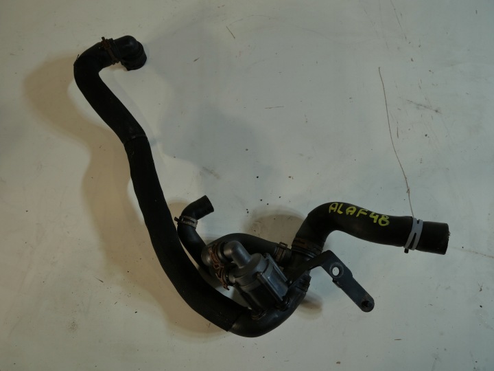 VW AUDI SEAT SKODA tubo tubo flessibile d’acqua 5N0965561A
