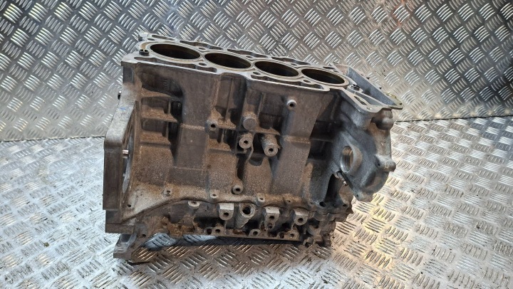 BLOK of the engine 5FW 5FS CITROEN PEUGEOT 1.6 VTI