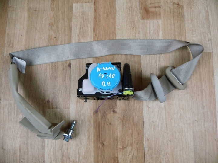 Nissan X-Trail T32 tension belt safety seat right front front