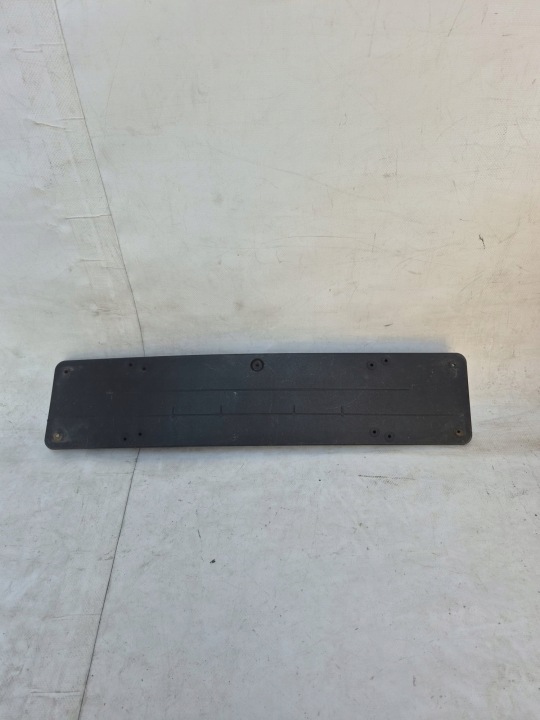 MERCEDES E KLASA W213 pad below TABLICE registration A2138850481
