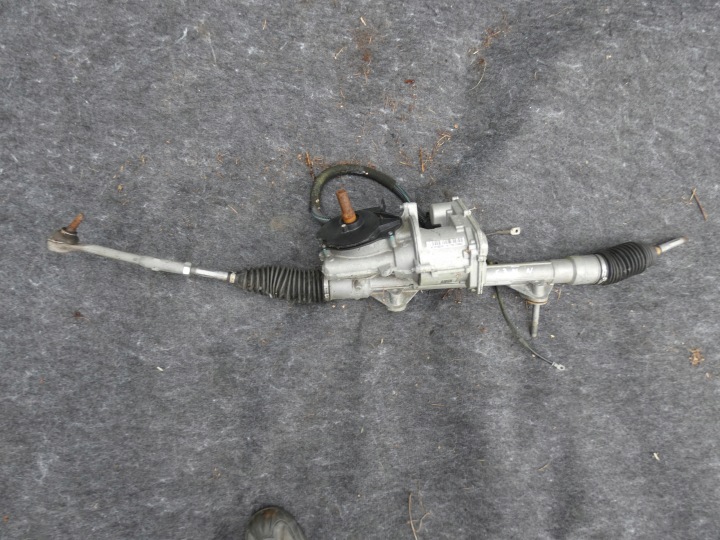 Citroen C3 III Peugeot 208 2008 Boîter direction 38204127 (Y234)