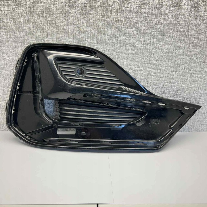 FORD FOCUS MK4 LIFT ST-LINE 21- mřížka nárazníku pravá NX7B-15A298-S