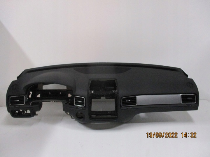 dashboard VW TOUAREG 7P0 damag.