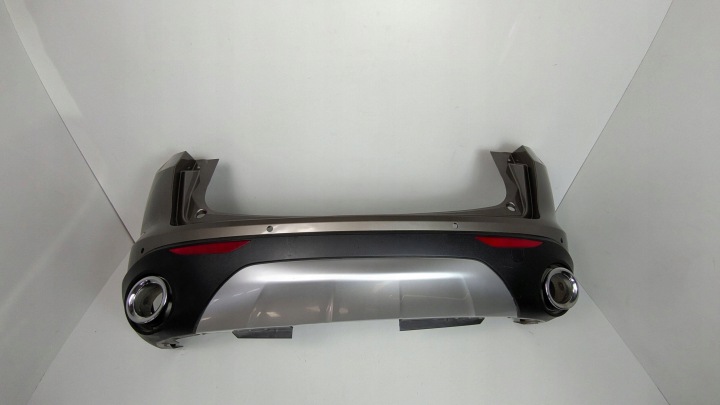Alfa Romeo Stelvio Stoßstange hinten heck 082