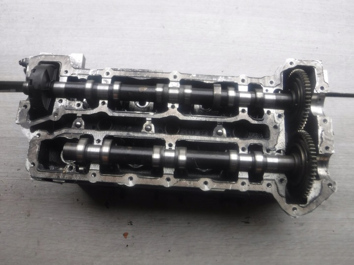complete head. MERCEDES right W251 w211 3,0CDI