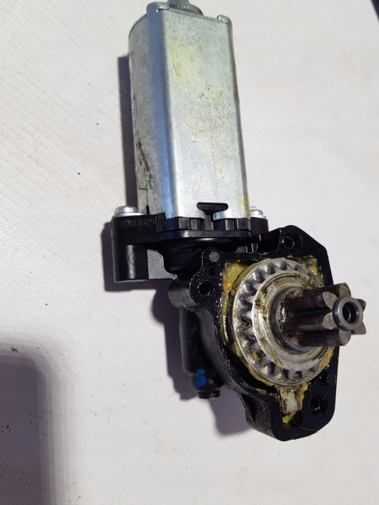 MERCEDES W207 W212 mini motor seat P1-08483-01