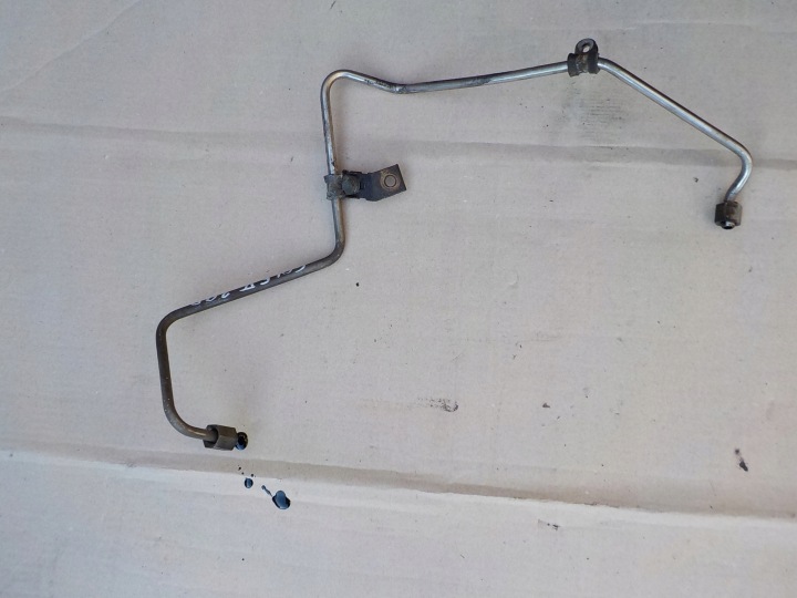 oil line vw golf V 2,0 tdi 038145771AE