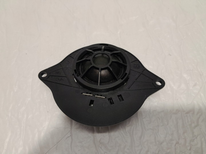 AUDI A4 B9 LIFT Altoparlante WYSOKOTONOWY 8W0035399