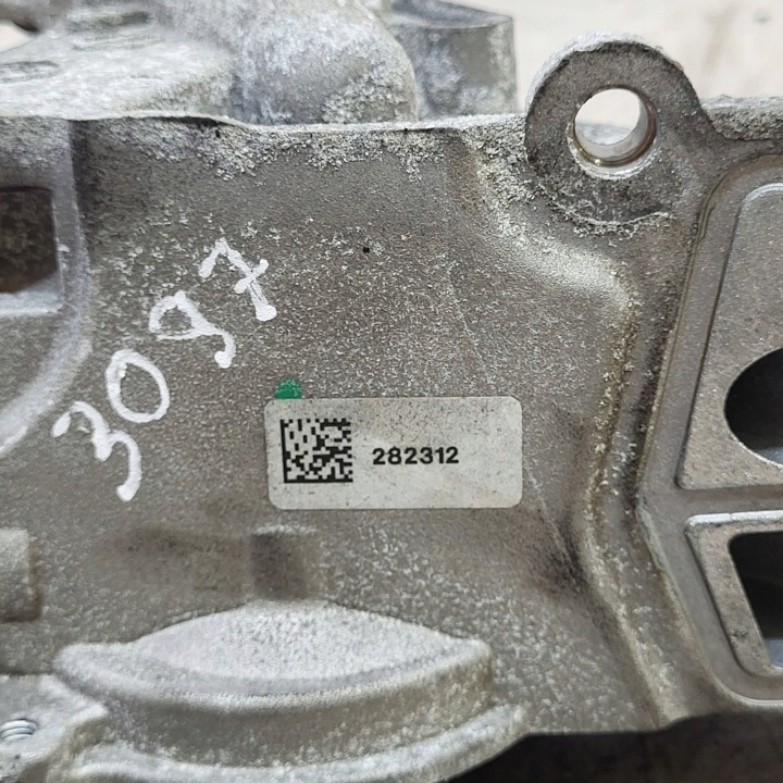2014 Mini Cooper Countryman R60 Water pump 282312 8