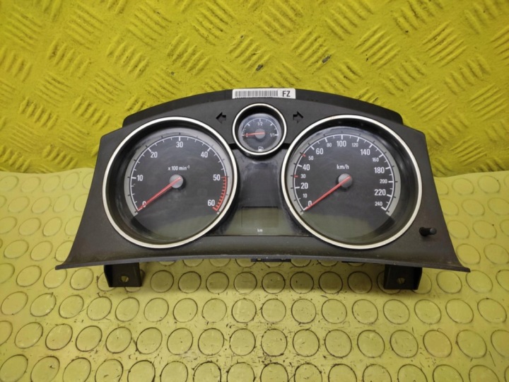 OPEL ZAFIRA B 1.9 JTD dials 13267544
