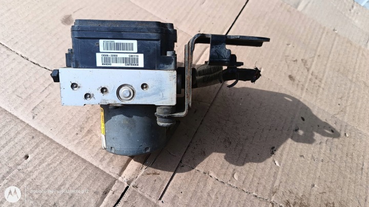 HYUNDAI I20 II pump ABS 58920-C8360 58900-C8860 2014