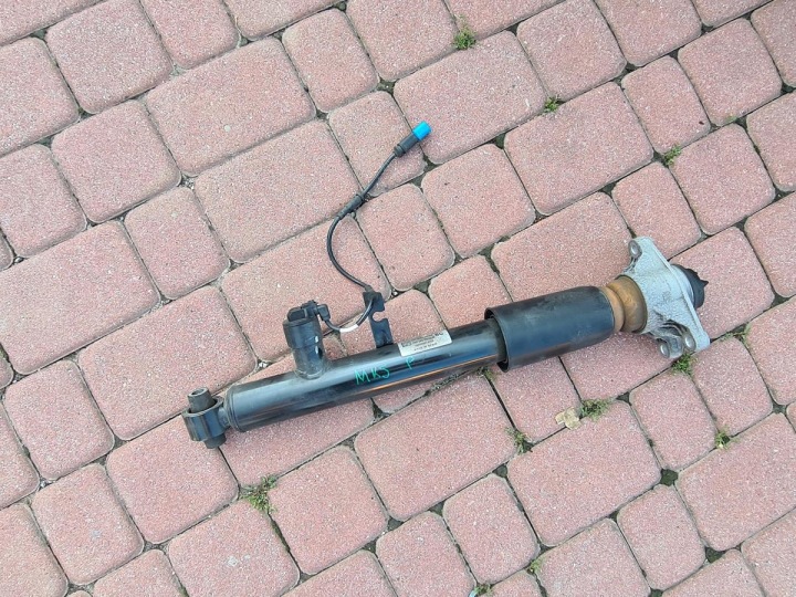 Stoßdämpfer heck hinten Toyota Supra MK5 6895295