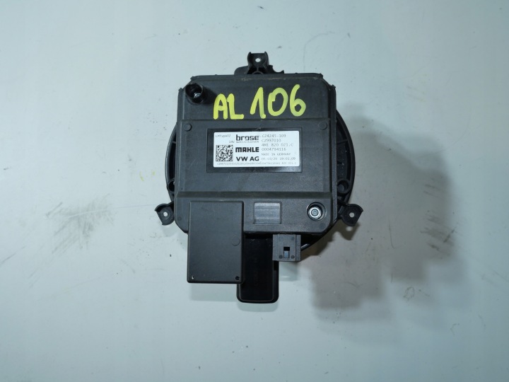 heating air conditioning devices AUDI A4 B9 A5 A6 C8 A8 D5 Q7 4M1820021C