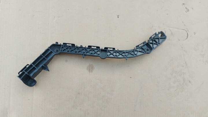 držák nárazníku pravý záď TOYOTA LAND CRUISER J150 09
