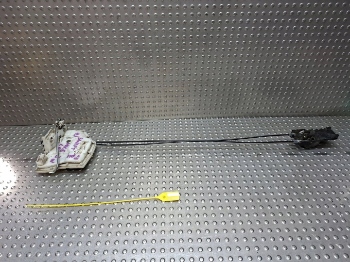 de la Serrure Portière Gauche 3D SUZUKI SWIFT MK6 05-10 7 PIN 62K30