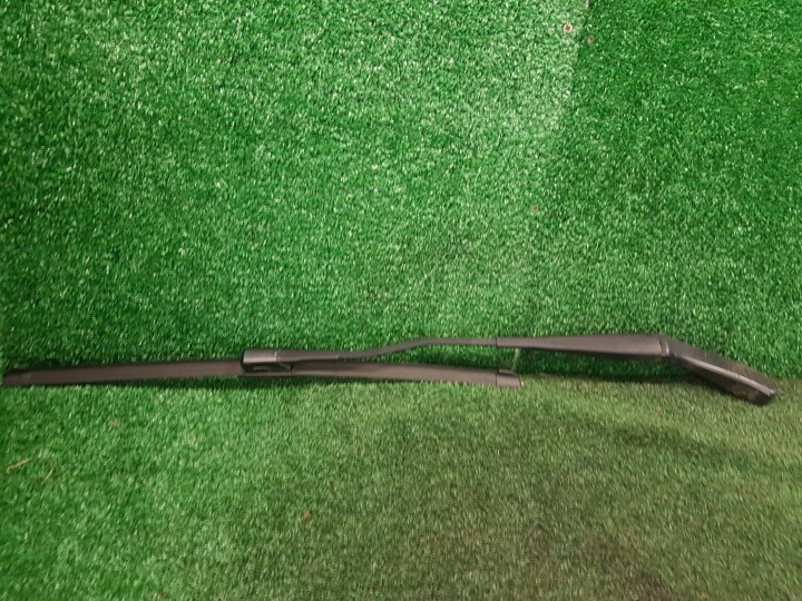 wischerarm vorne links MERCEDES-BENZ C KLASA W205 W000051783B