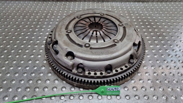 frizione VOLANO USATO 05C105269B POLO VI 2G IBIZA V ARONA A1 82A 1.0 TSI