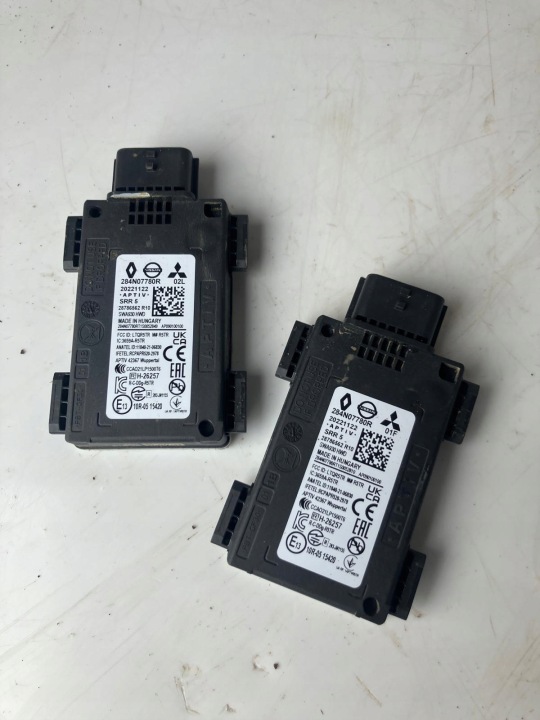 érzékelö RADAR MARTWEGO POLA far MEGANE V E-TECH 284N07780R
