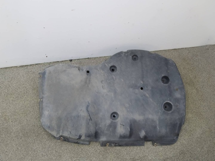 cover lower chassis USA 561825522 VW Volkswagen Passat VIII (2014- ) B8