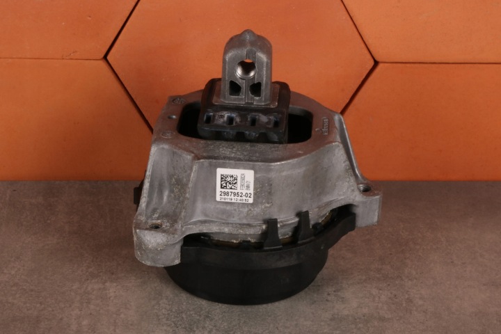 BMW G20 G22 G30 X5 G05 X6 G06 B58 B58C B58D Supporti motore usato Destro 2987952