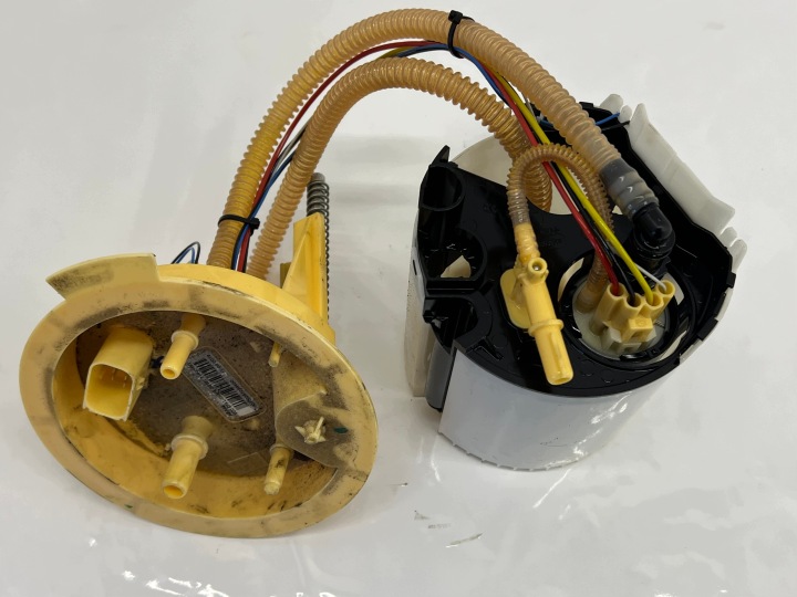 VOLVO V90 S90 XC90 S80 XC60 2.0D D3 pump pump of the fuel KPL. 31405482