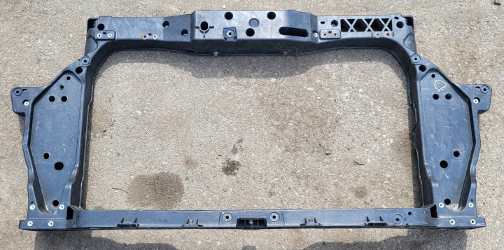 Gurten vorne Versteifung Schlossträger vorne HYUNDAI i20 OE 64101-1J5/700
