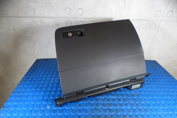 passenger compartment of the passenger 3G1857097S stbdb VOLKSWAGEN PASSAT B8
