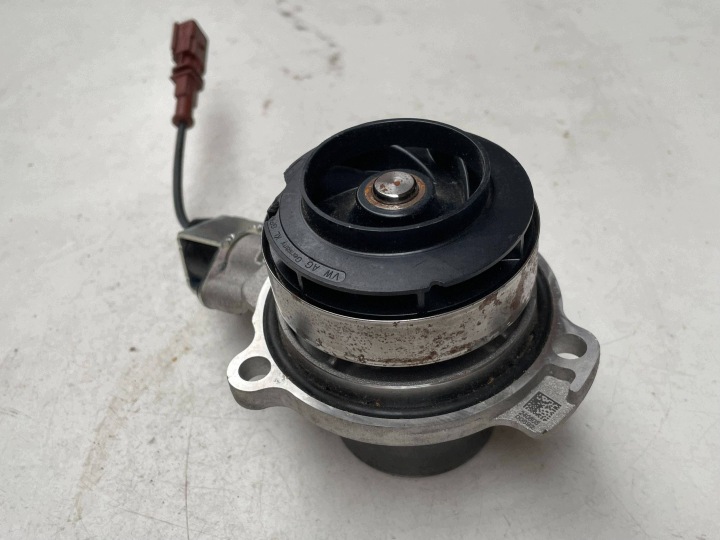 Pompe eau moteur auxiliaire VW AUDI SEAT SKODA 2.0 TDI 04L121011P 010289803KT !J