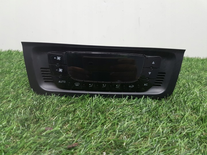 ovládací panel klimatizácie SEAT IBIZA 4 6J0820043